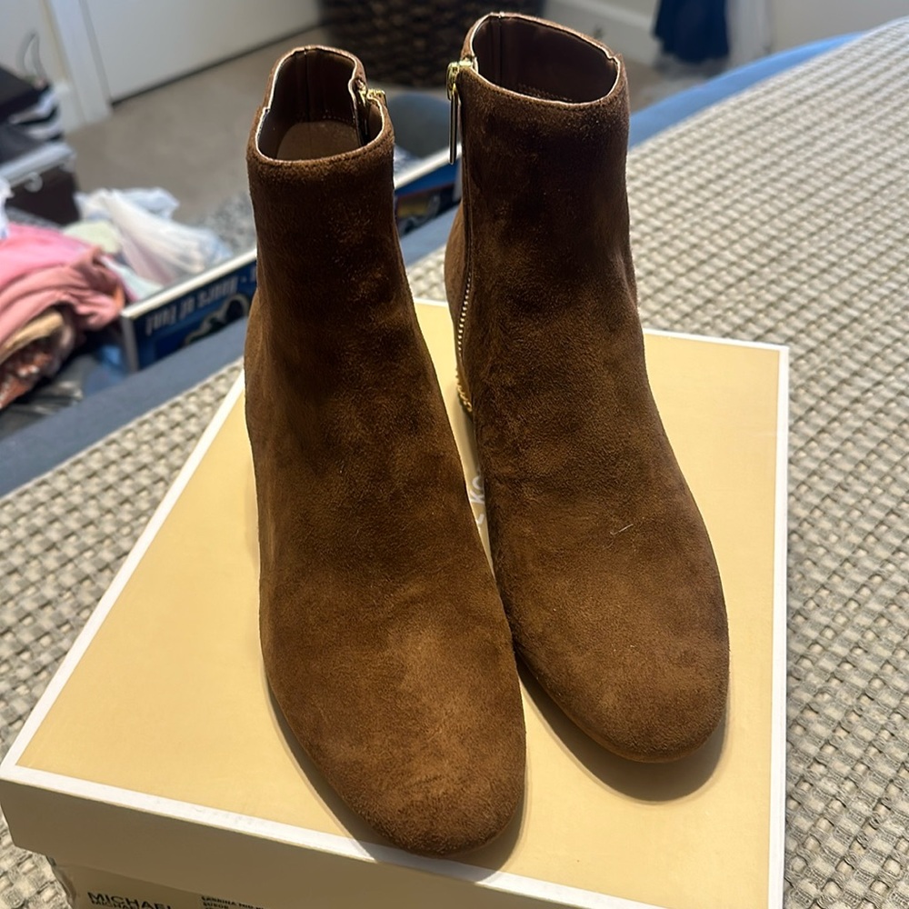 Michael Kors Tan Ankle Boots size 7